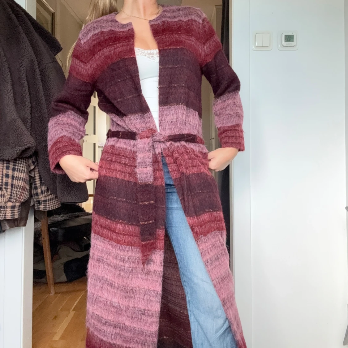 Randig lång cardigan i vinrött - 1