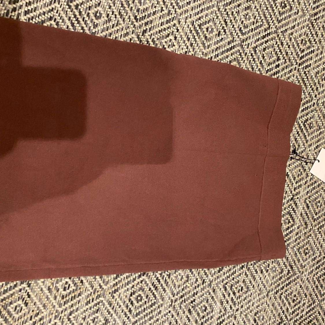 Brun stickad minikjol från NA-KD