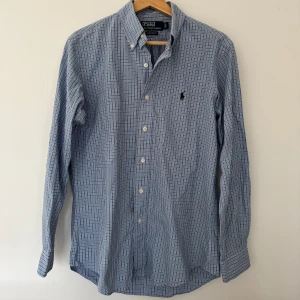 Ralph lauren skjorta - Rutig Ralph Lauren Skjorta - Storlek: 15/38 (motsvarar cirka M) - skick: 9,5/10 
