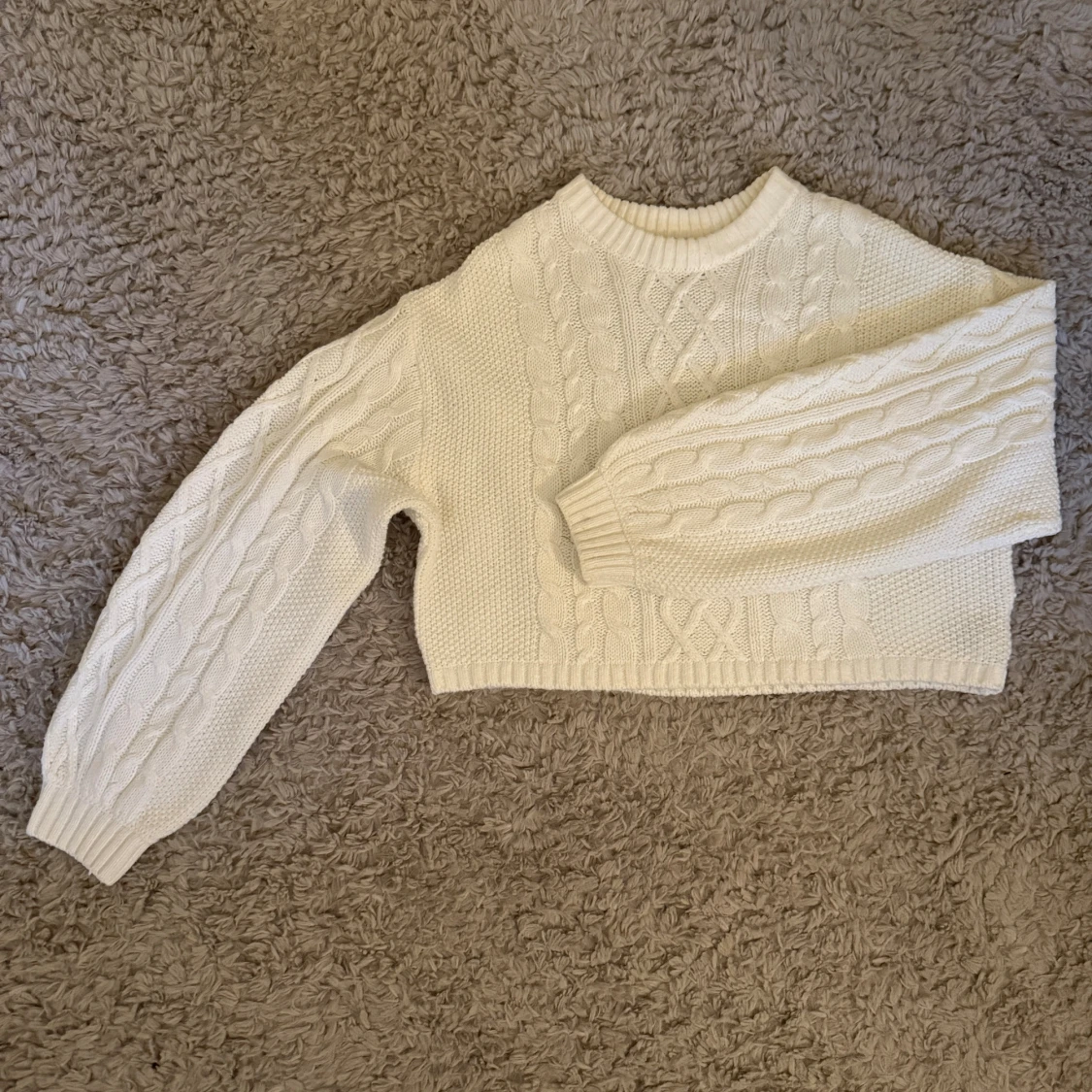 Vit stickad tröja från H&M