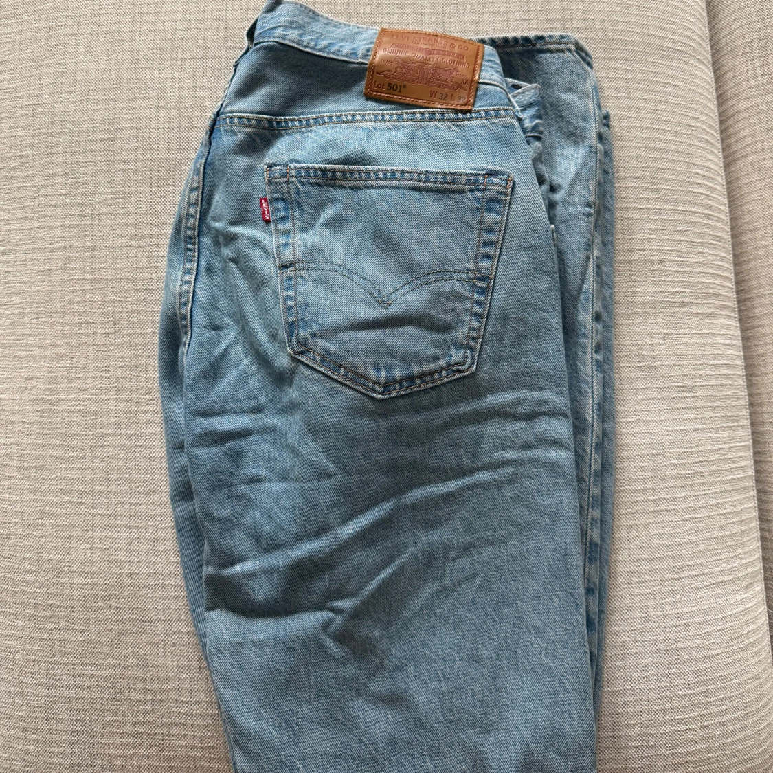 Levis 501 stl 32/32 i den populäraste färgen  - 1