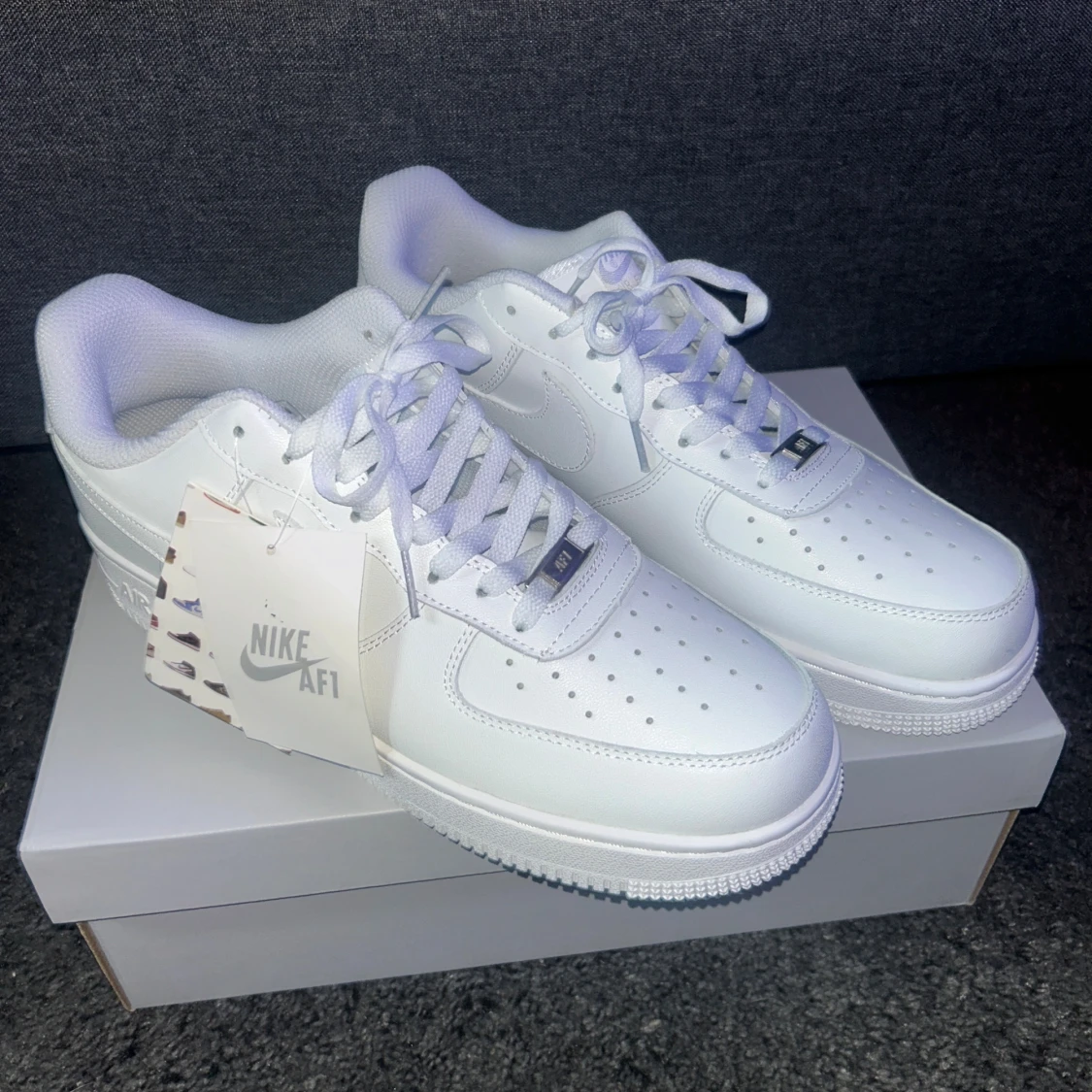 Nike Air Force 1 helvita sneakers - 1