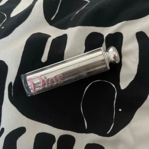 Dior  - lipstick rosa shimmer