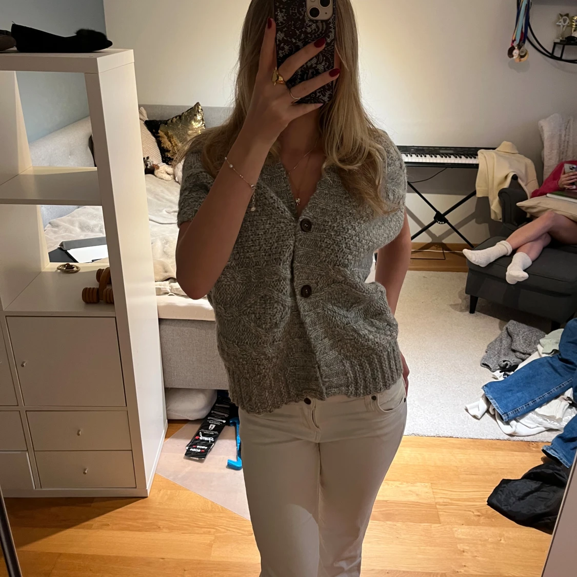 Grå stickad kofta från Custommade - 2