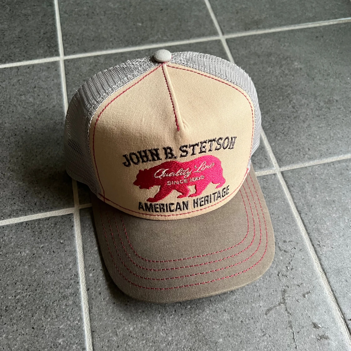 Beige och grå Stetson keps