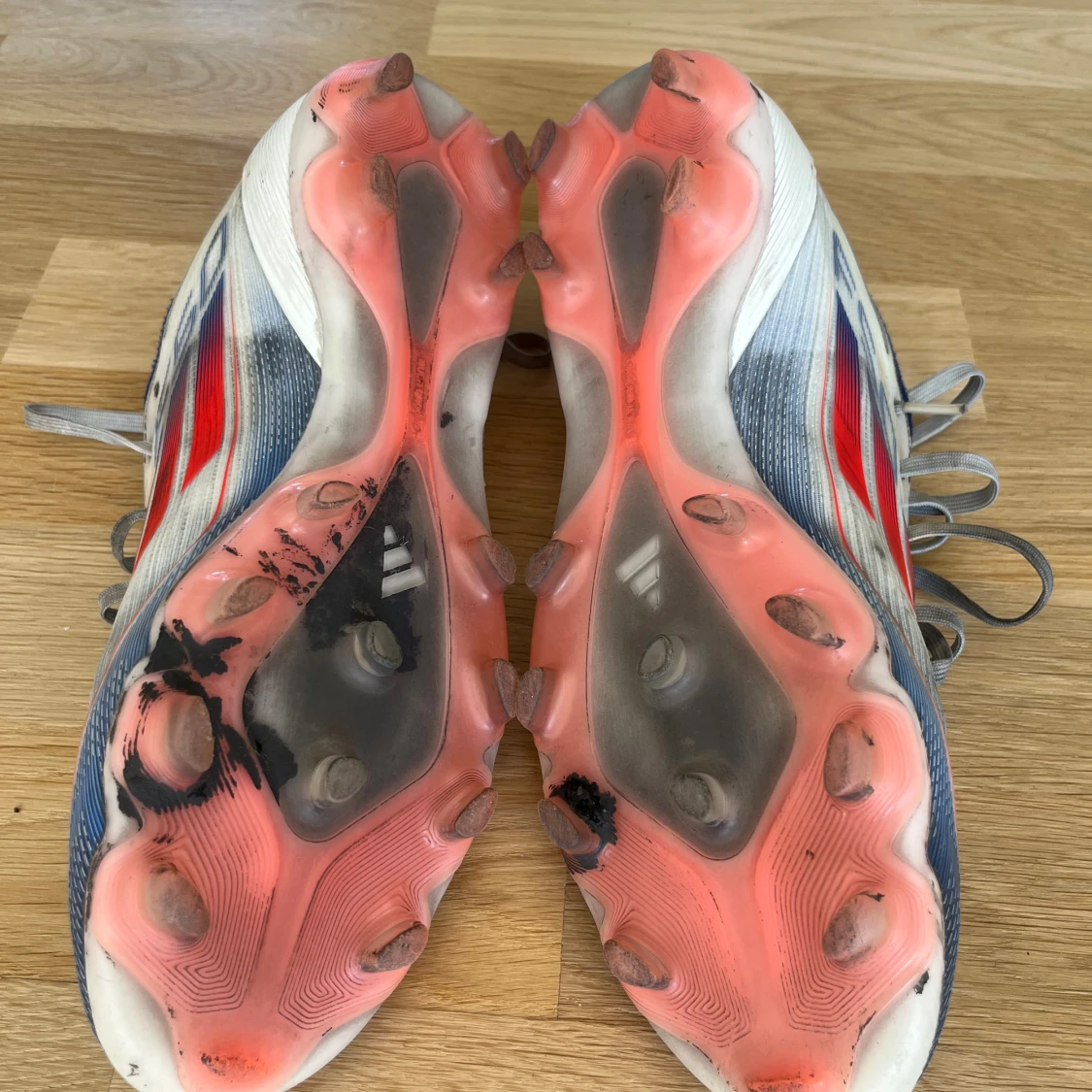 Adidas F50 fotbollsskor vit/blå/röd 44⅔ - 2