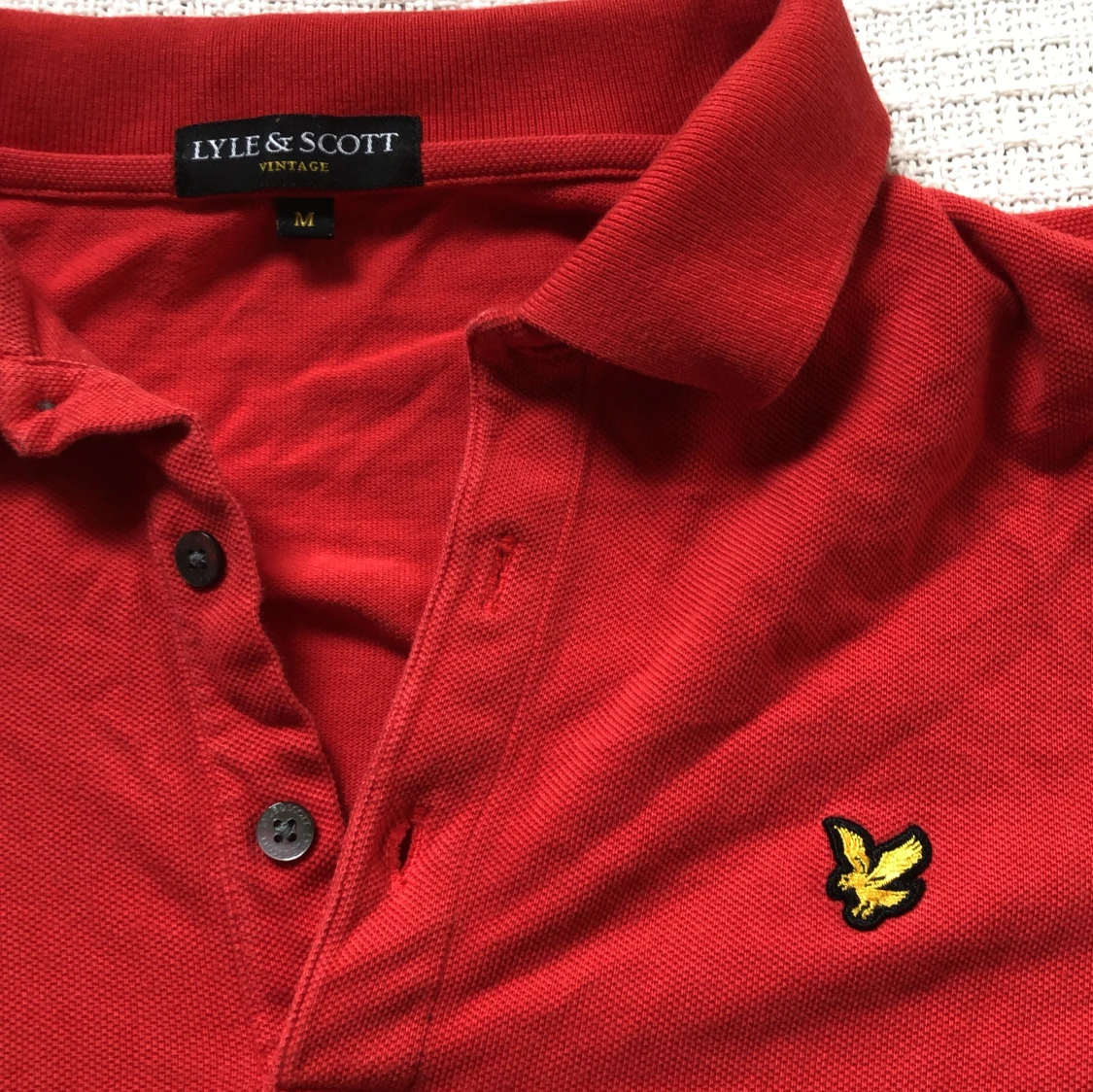 Röd Lyle & Scott pikétröja M - 1