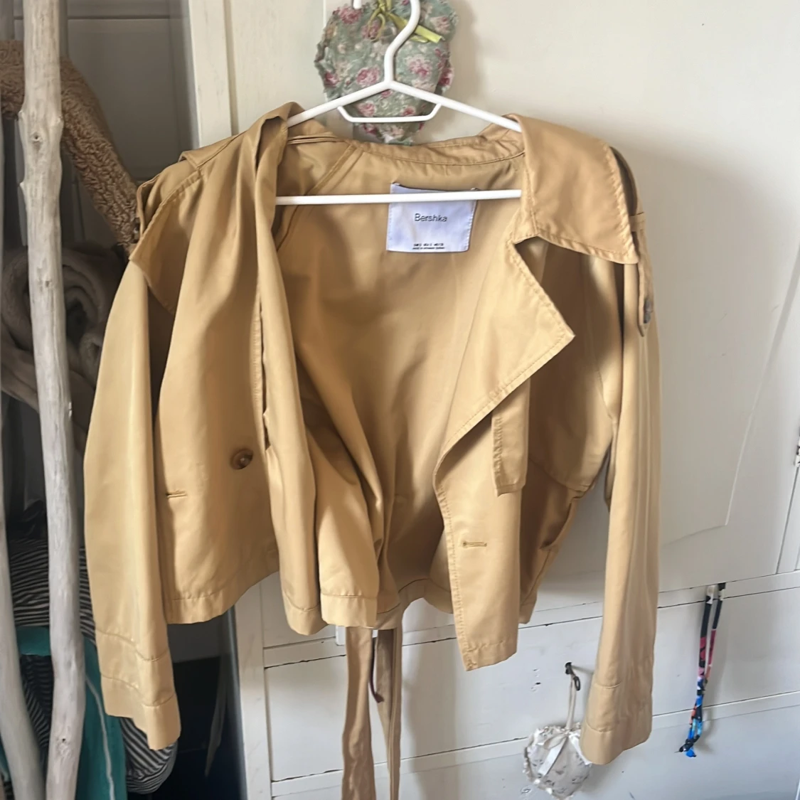 Beige trenchcoat från Bershka S 😍