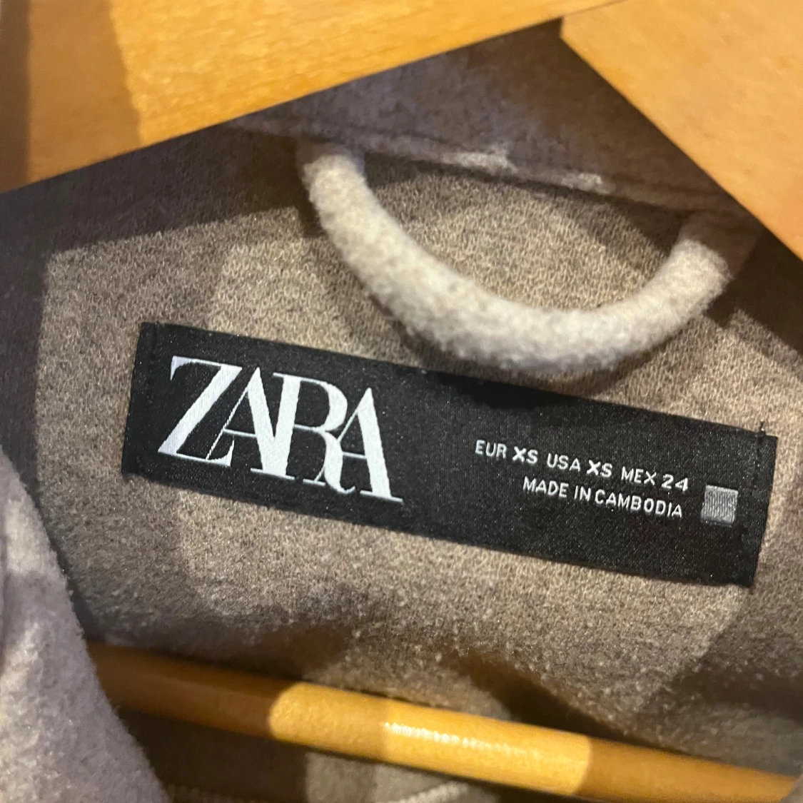 Beige overshirt från ZARA i ullmix - 4