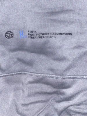 Hoodrich Hoodie  - Hoodrich tröja i storlek 10-12 år men skulle säga att den har krympt lite och att den passar bra för 8-10 år 😊