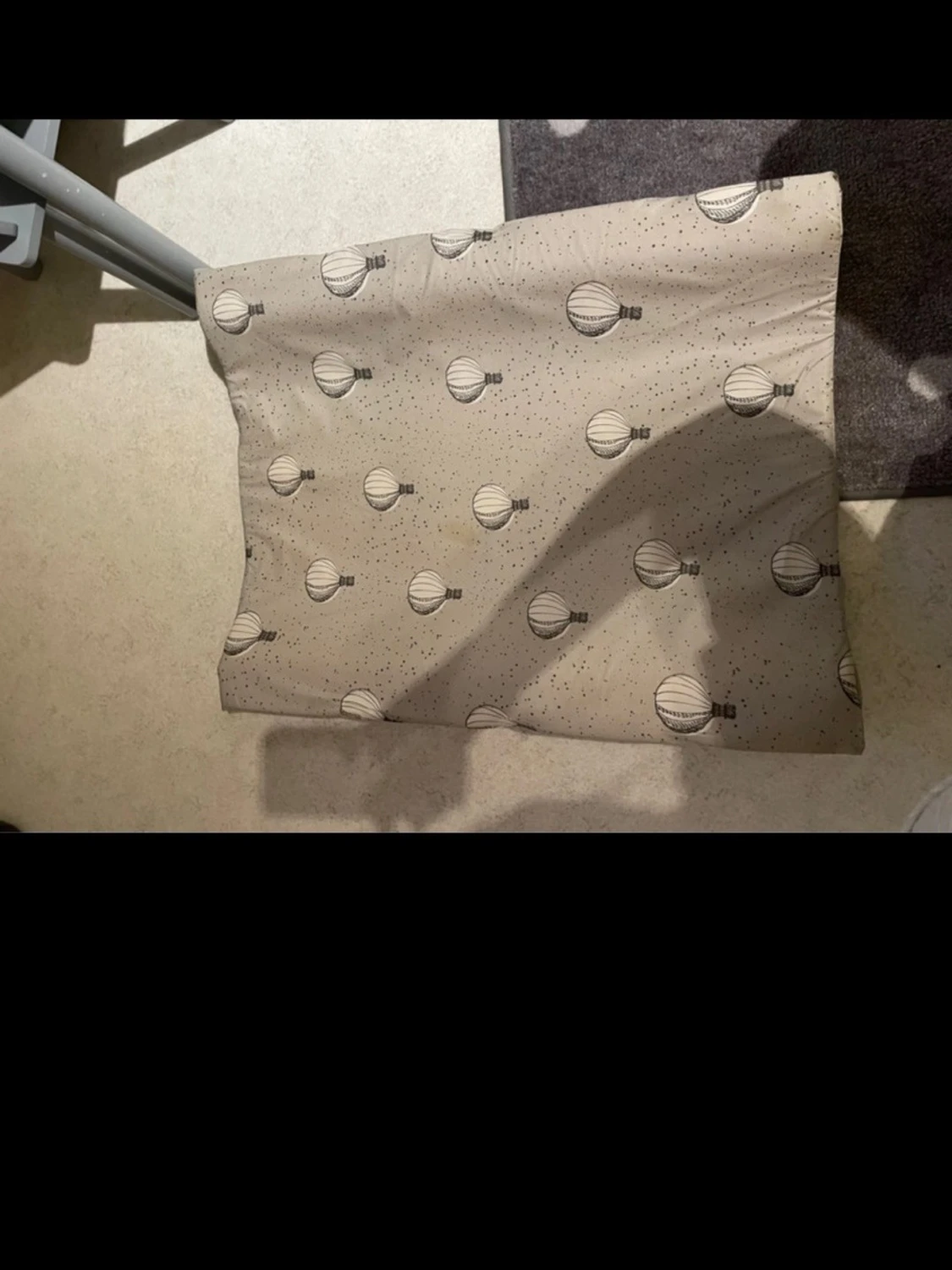 Beige skötbädd  med luftballonger - 2