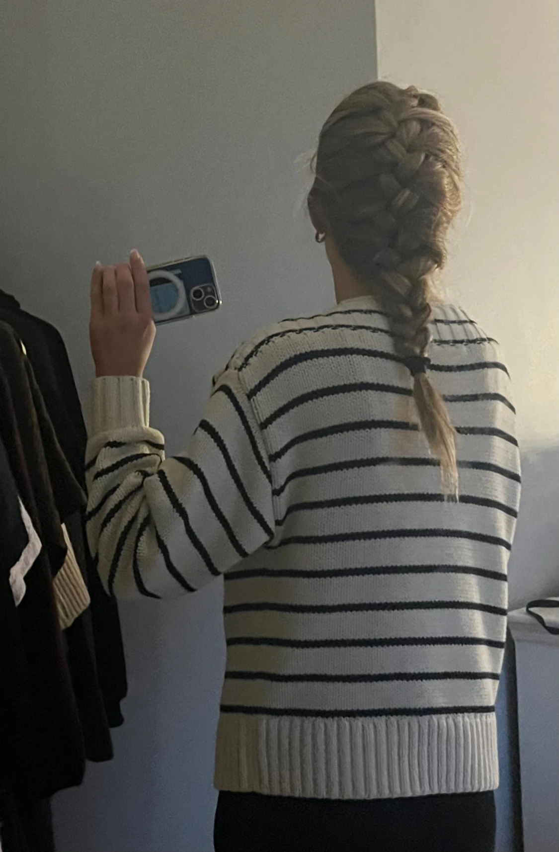 Vit och svart randig stickad tröja - 2