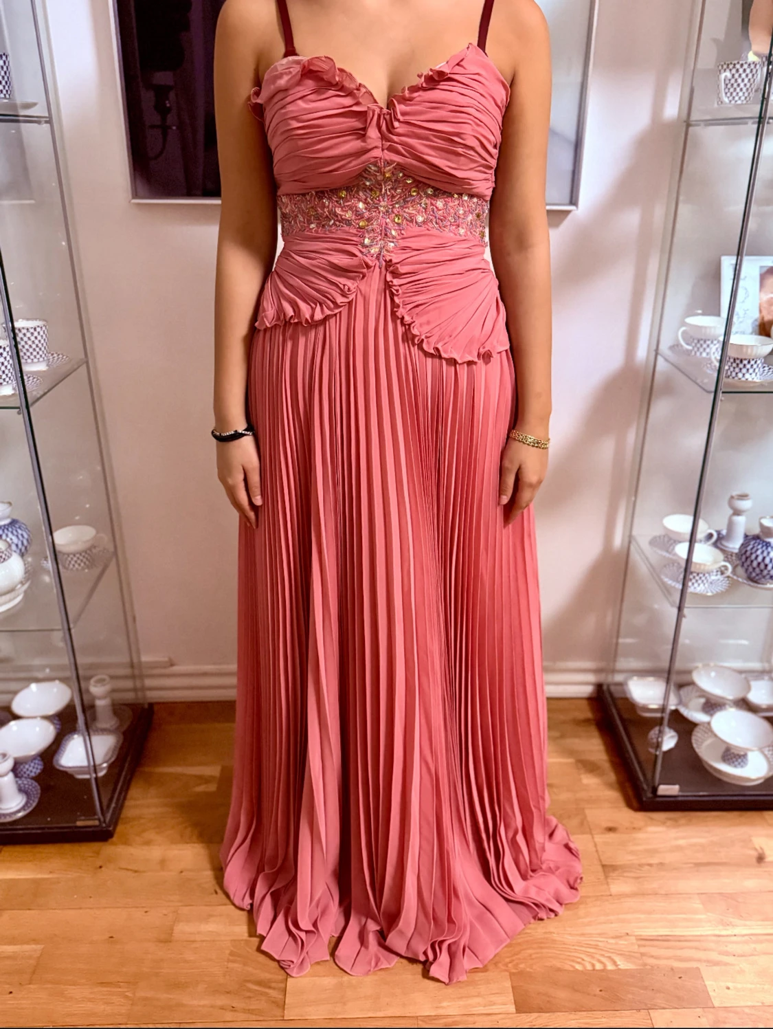 Rosa långklänning med rhinestones