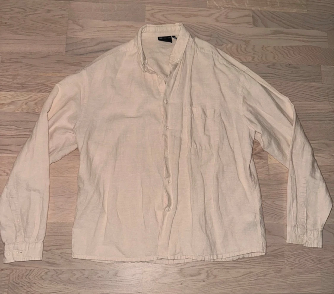 Beige linneskjorta från ASOS DESIGN