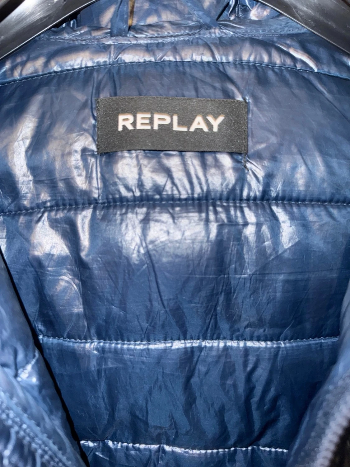 Mörkblå pufferjacka från Replay - 2