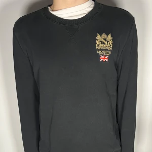 Morris tröja - Säljer en riktigt snygg och trendig Morris tröja i fint skick, storlek L, vid frågor är det bara att skriva //Gramenti