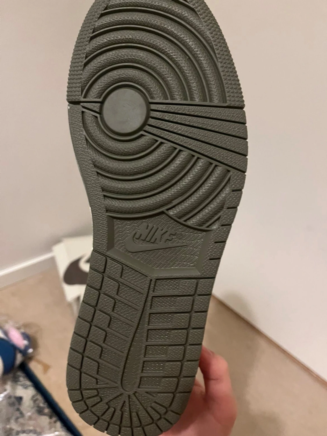 Nike Jordan 1 Low Olive/Black - 2