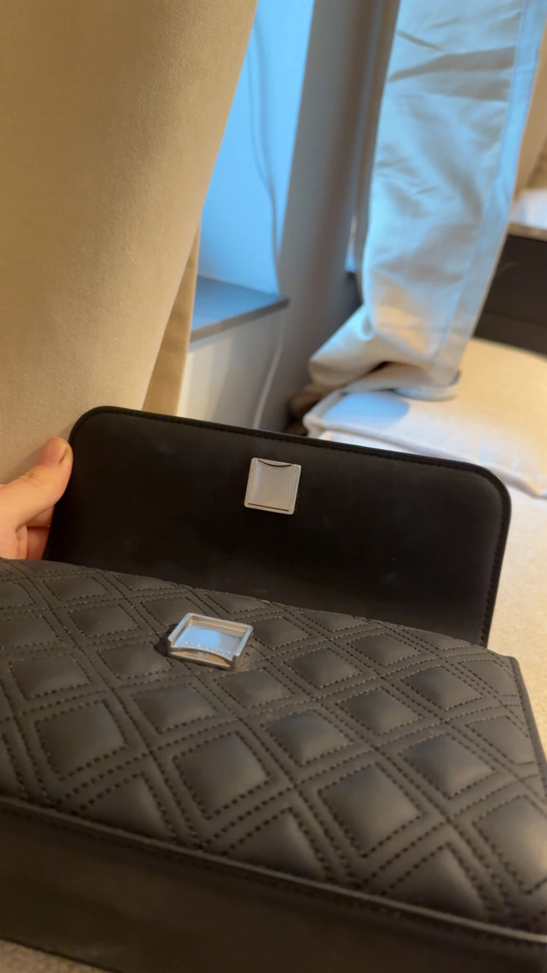 Svart quiltad axelväska Tory Burch - 1