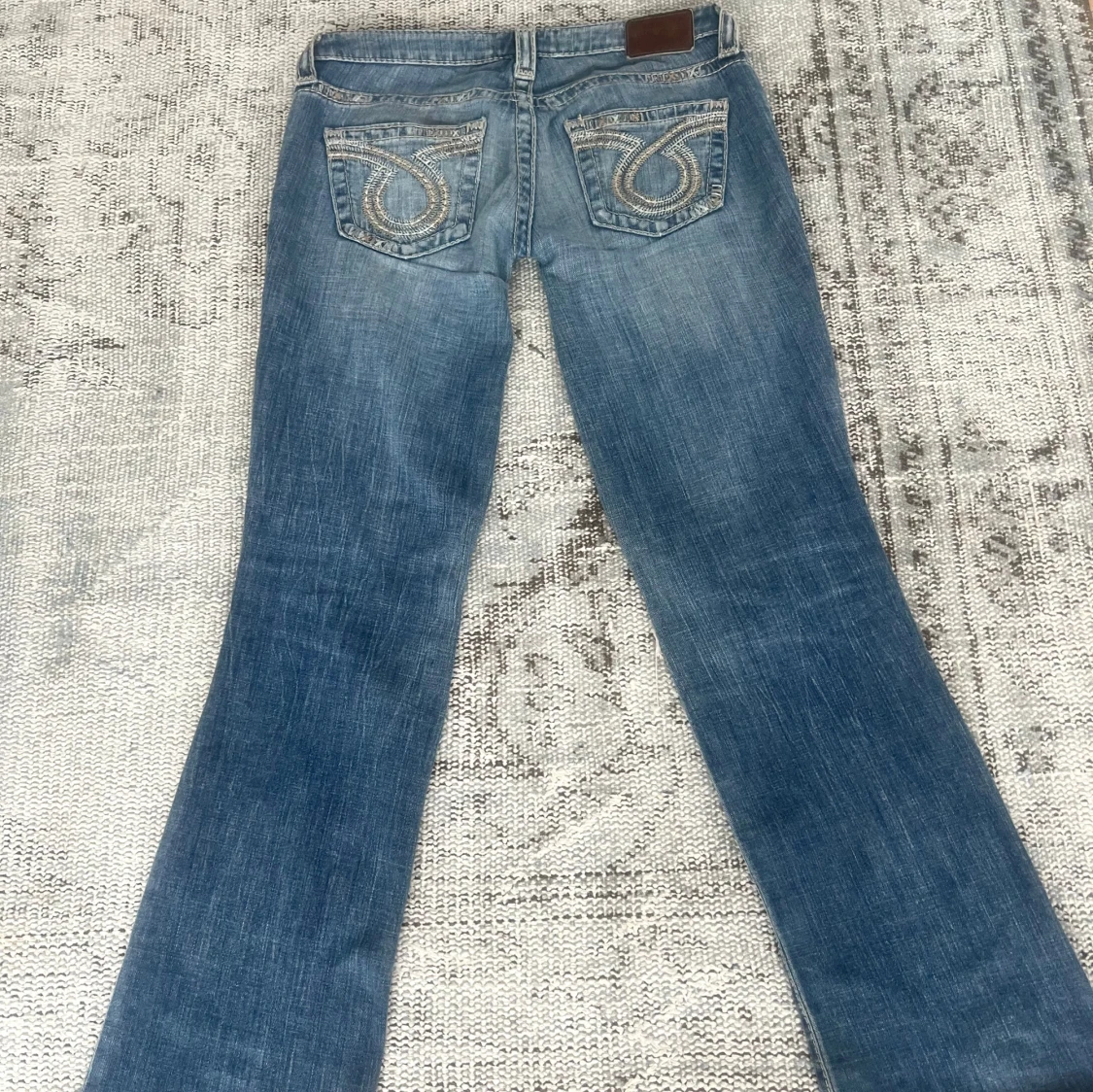 Vintage ultra low waist jeans med hål - 2