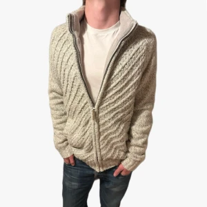 *Unik* Fodrad Cardiganjacka - Säljer nu denna sjukt feta cardiganjackan i en mycket sällsynt design!🌤️🎨| Fodrad vilket gör den perfekt för vintern!❄️| Hör gärna av dig!✌🏻👑