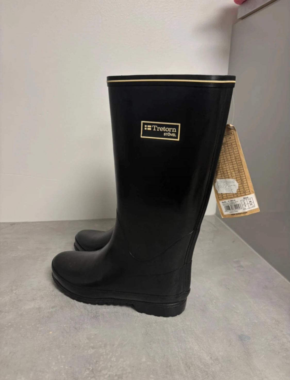 Svarta stövlar från Tretorn