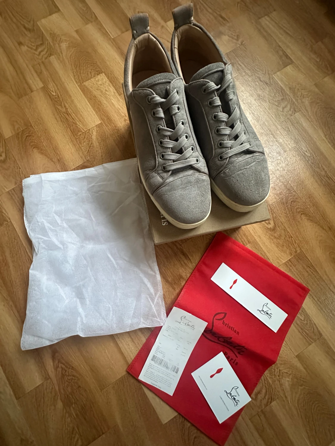 Christian Louboutins Gråa - 4