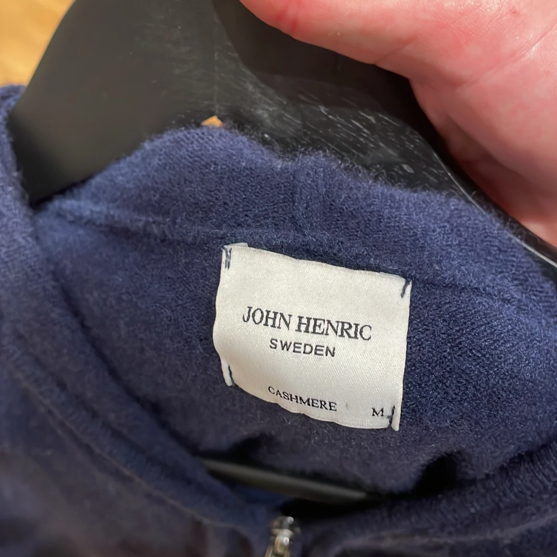 Mörkblå cashmere hoodie John Henric - 2