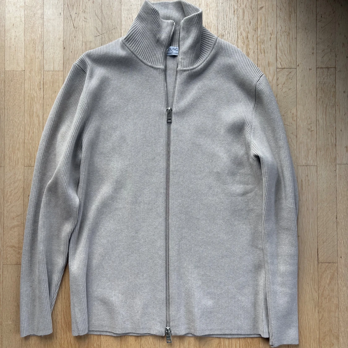 Zip tröja grå