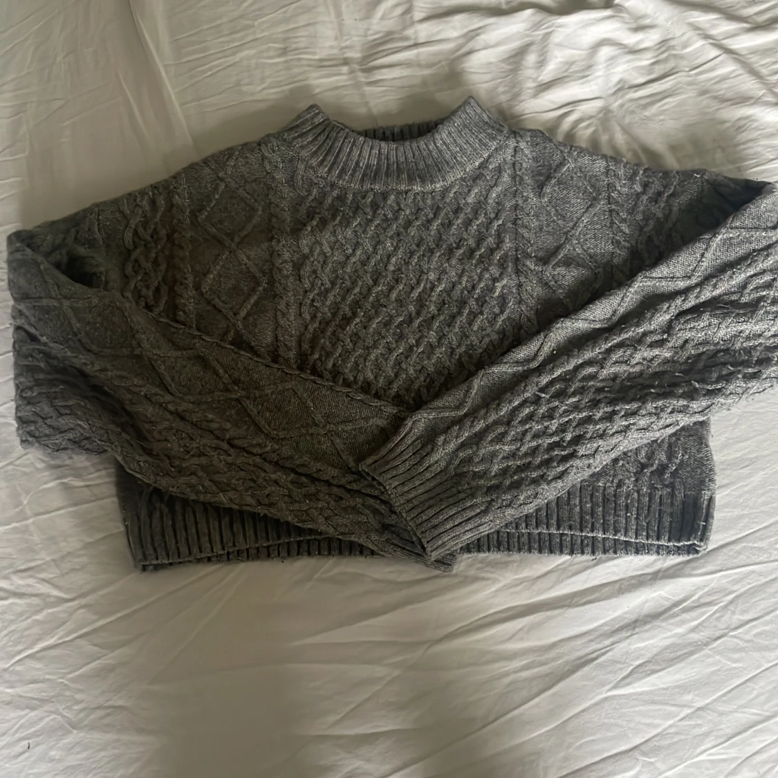 Grå stickad tröja från H&M