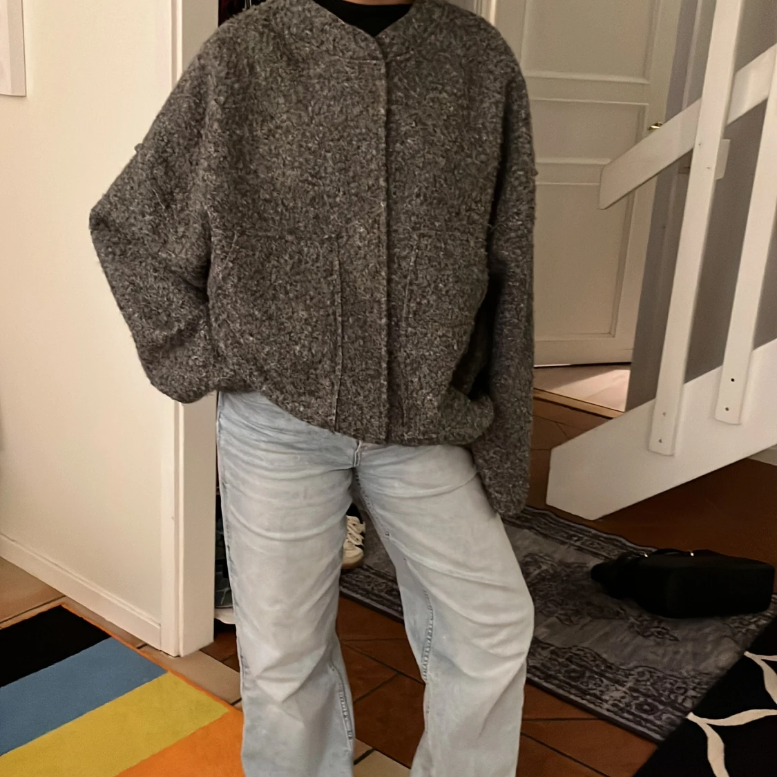 Grå kofta/jacka med knappar - 4