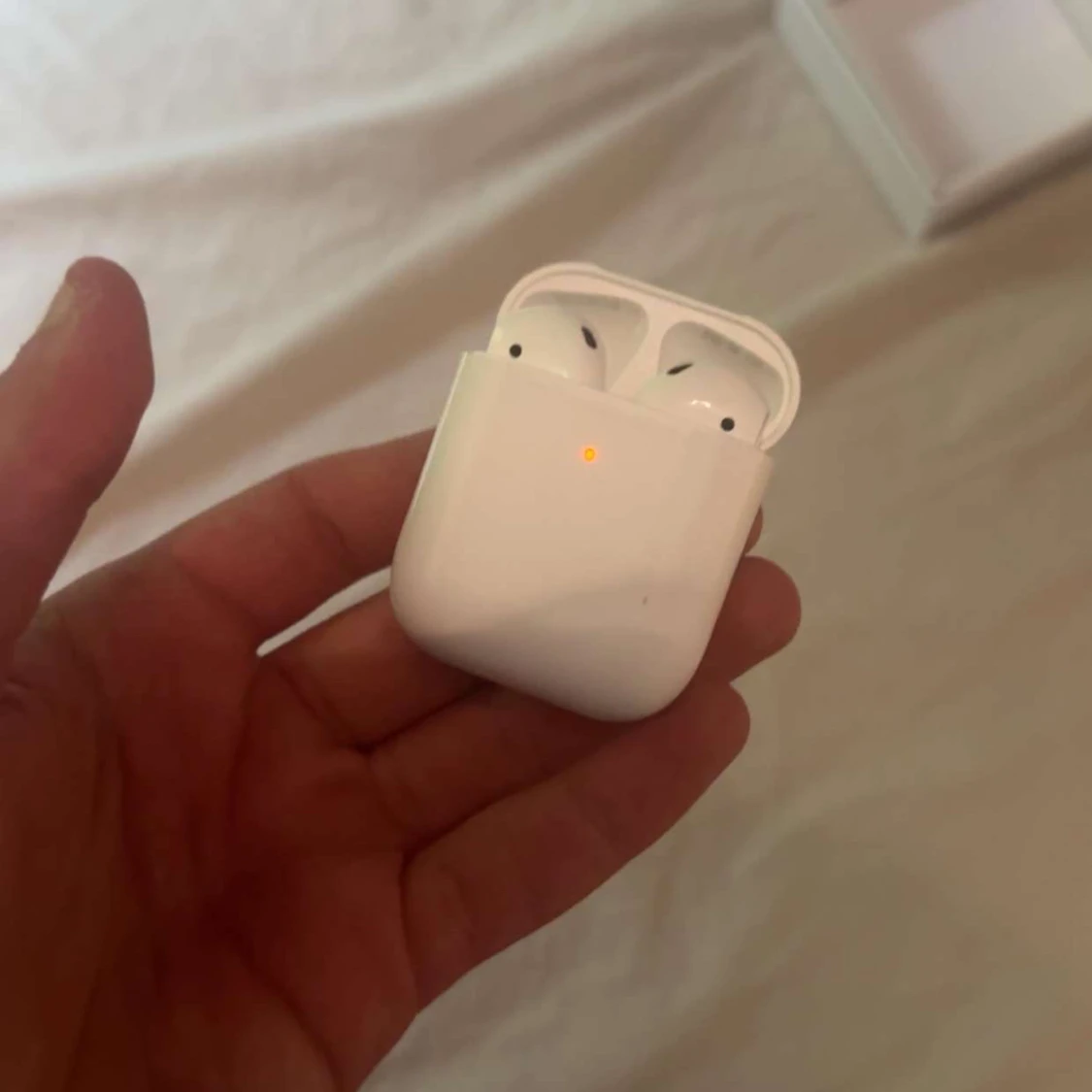 AirPods 2nd generation - 4