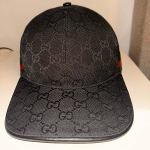 Svart gg keps - Svart gg keps. Aldrig använt, hör av er om ni har några frågor🫡