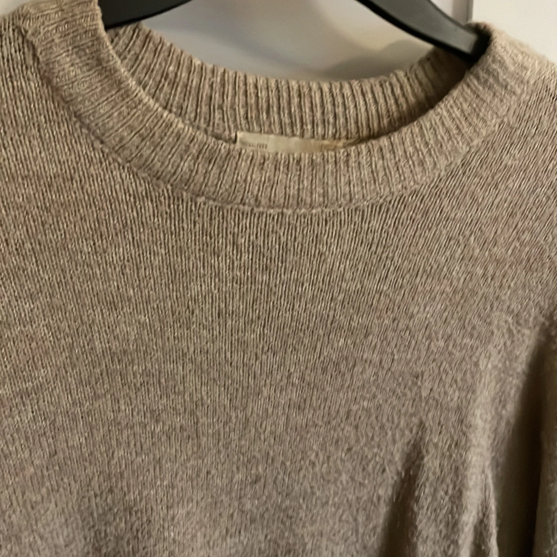 Beige stickad tröja från 157 - 1