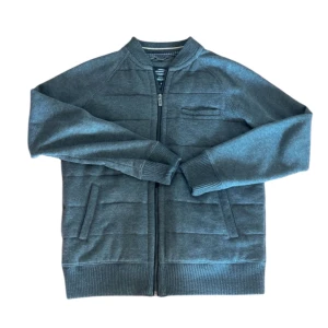 Går skön cardigan - Stileren cardigan i mycket bra skick, perfekt nu till hösten!