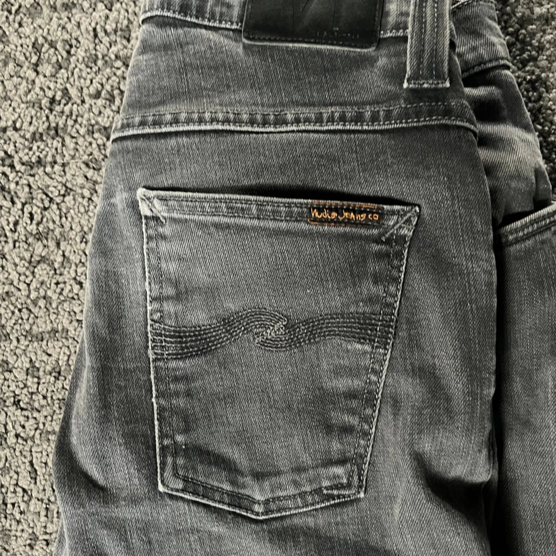Grå jeans från Nudie Jeans - 1