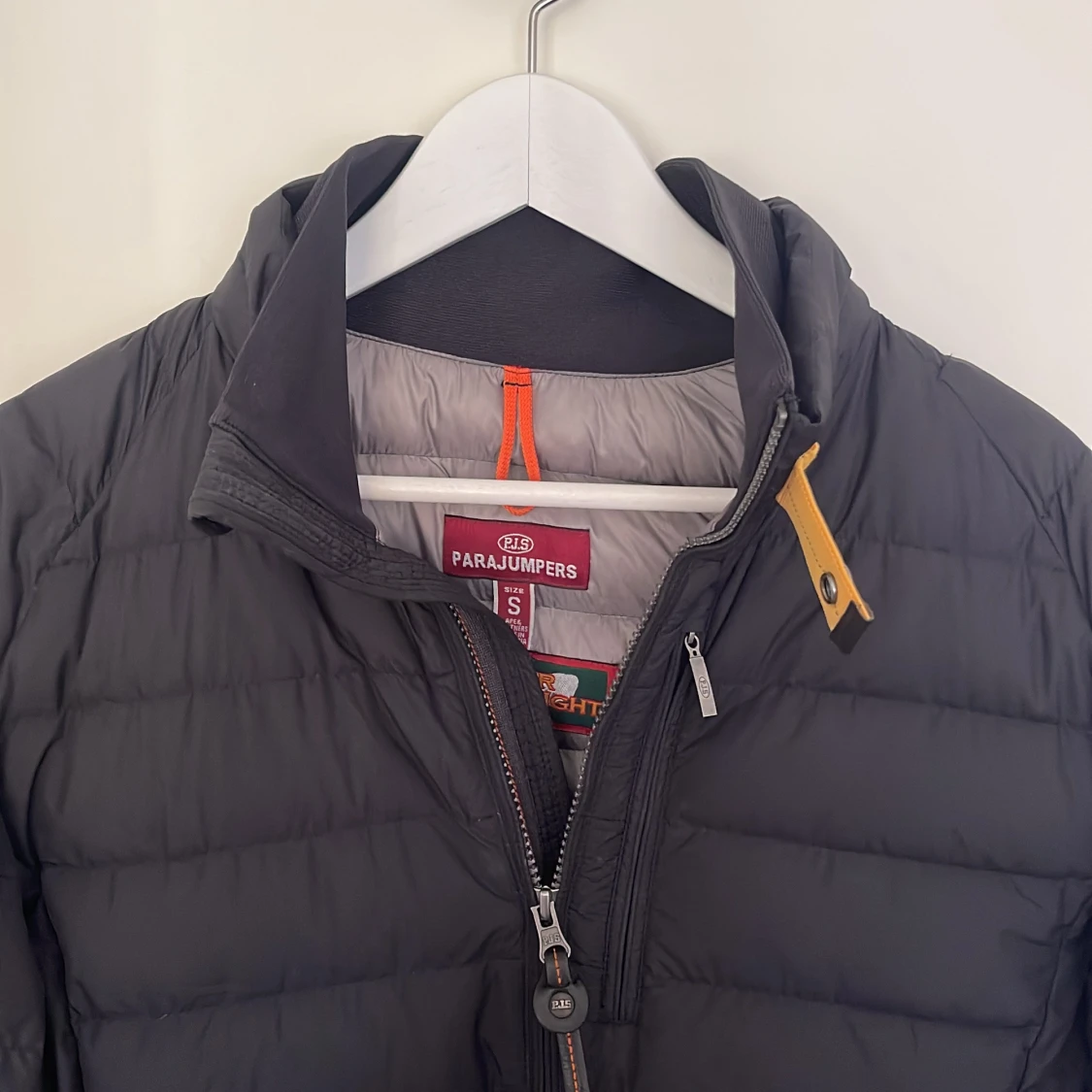 Svart lättviktsdunjacka Parajumpers S