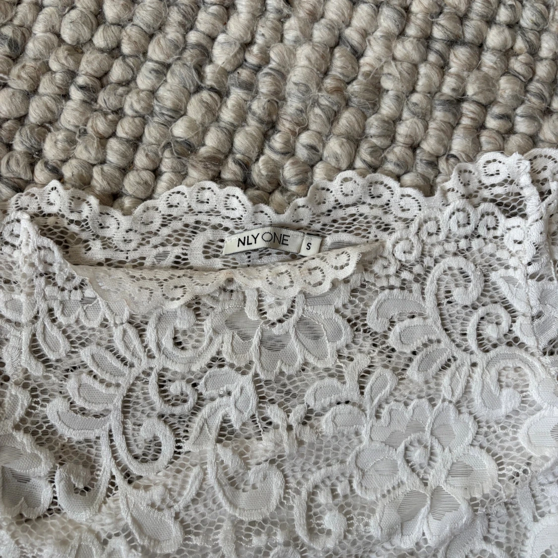 Vit spetsbody från Nelly - 2