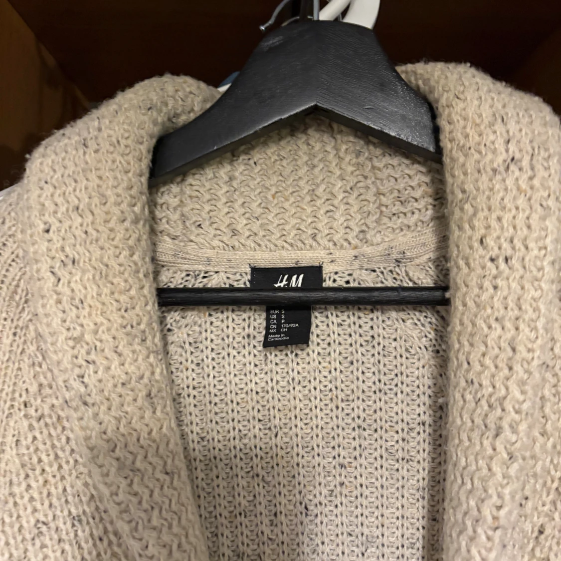 Stickad cardigan - 1