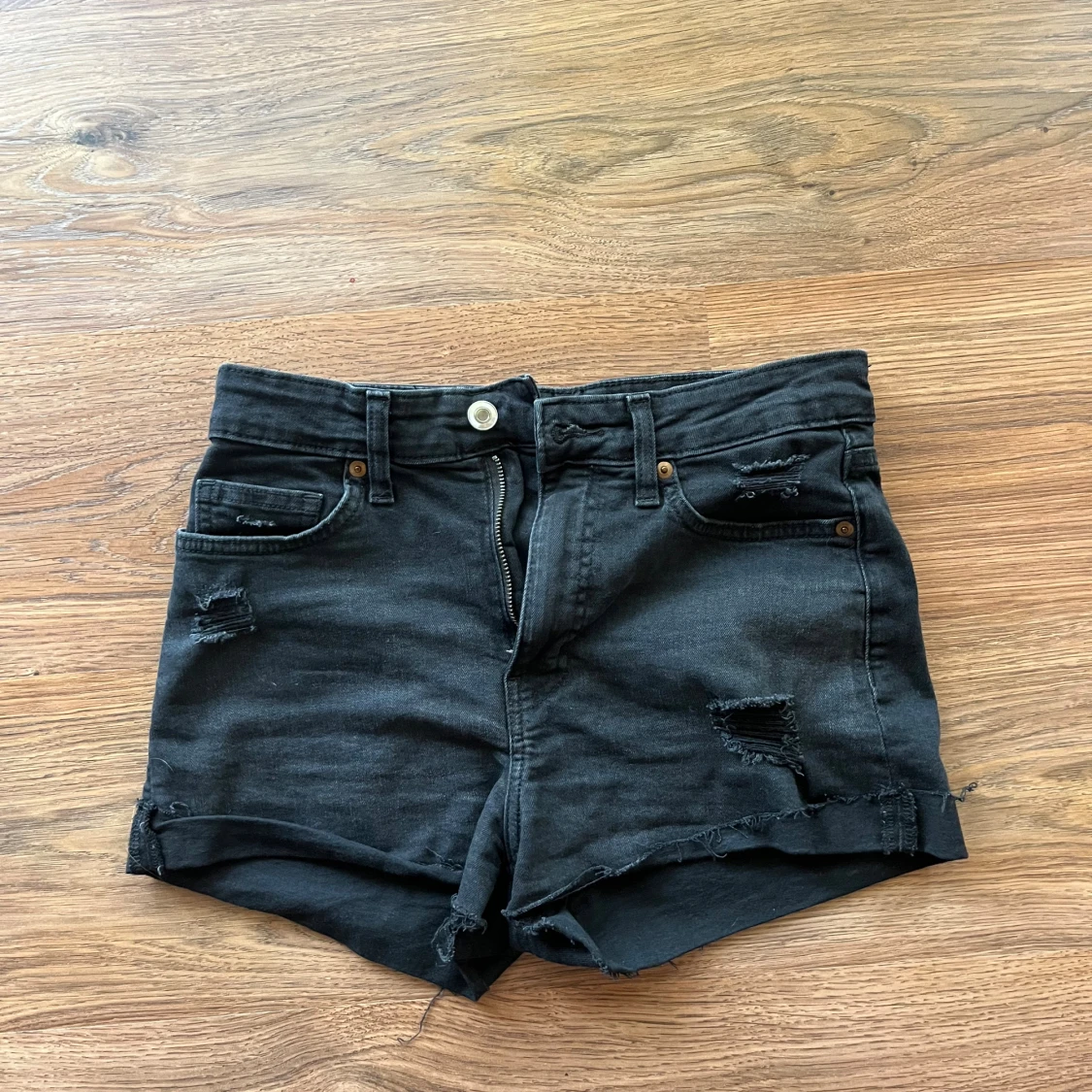 Svarta jeansshorts
