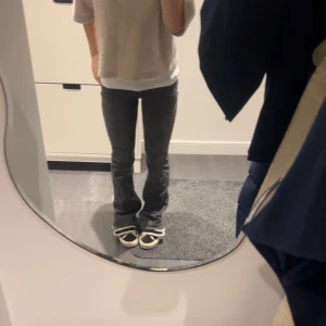 True religion jeans  - Jeansen har endast används 1 gång och är i nyskick. Pris går att diskutera, tveka inte att fråga🙂       Nypris: 1300kr 