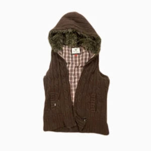 Cool väst från esprit - Jätte cool väst från esprit! Aldrig använd