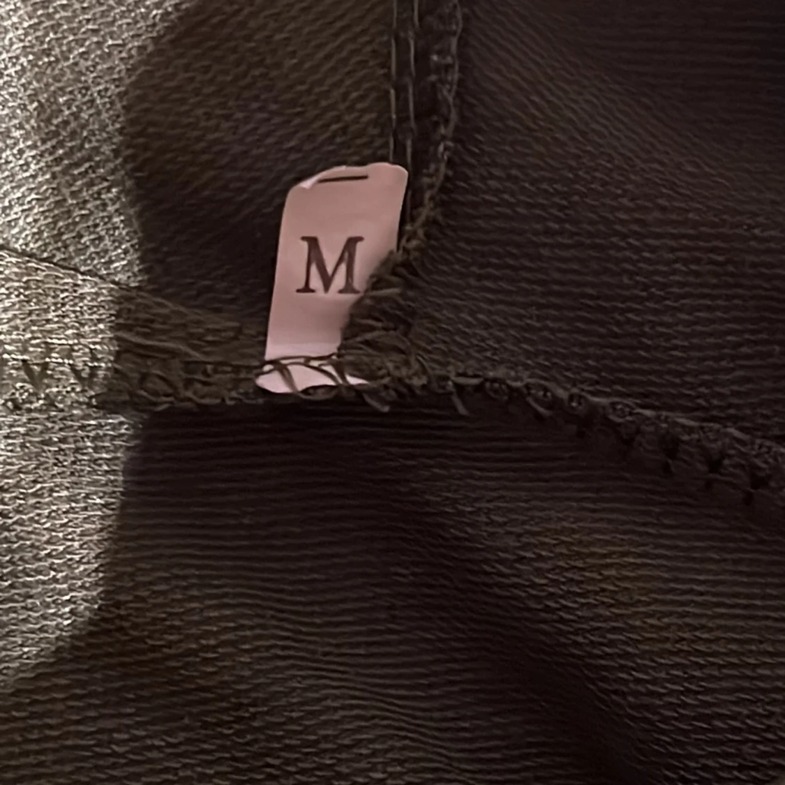 Olivgrön lång hoodie med fickor - 91