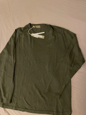 Merinoull tröja - •skick 10/10 •100% merinoull •passar M/L