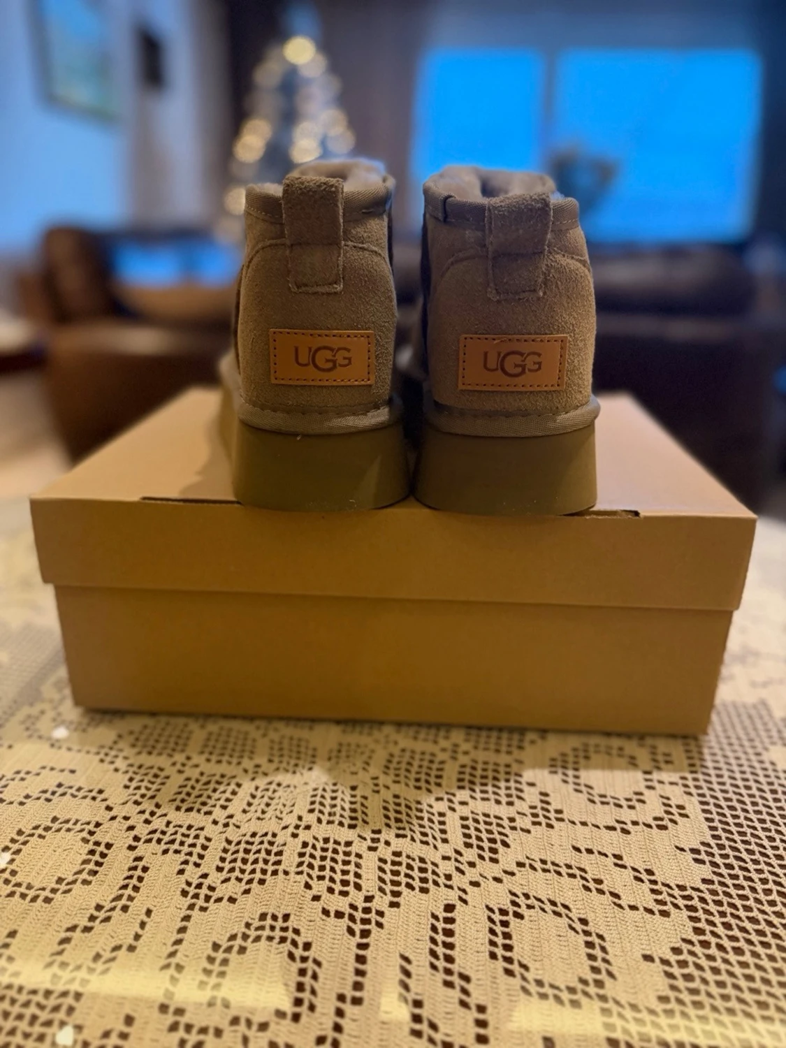 Beige UGG boots med pälsfoder - 1