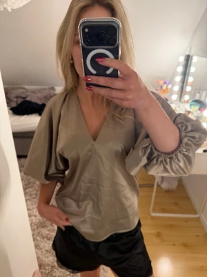 Nyårs topp! - Skickar snabbt☺️💘