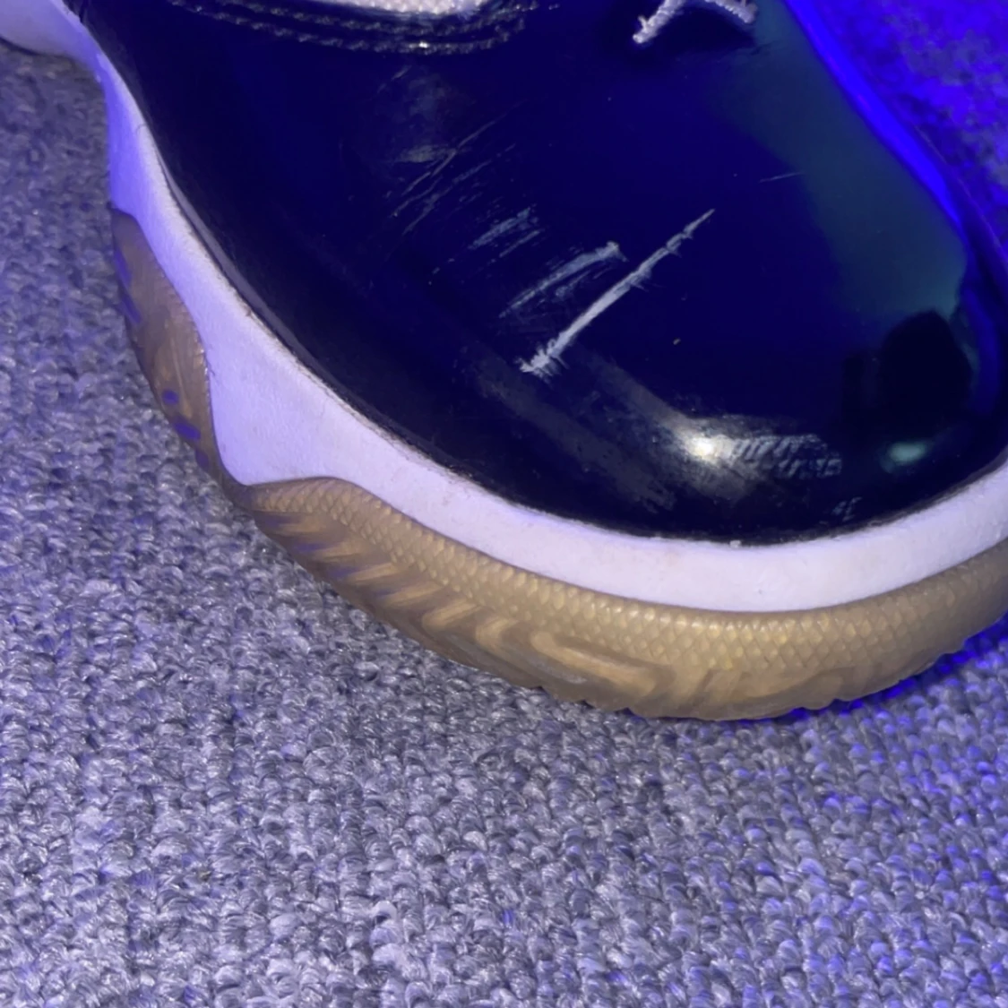 Jordan 11 Max aura  - 2