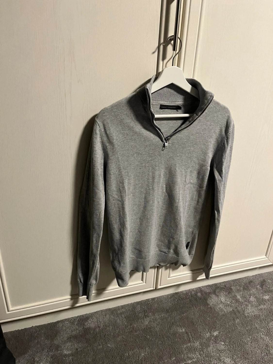 Grå half zip tröja från French Connection - 1