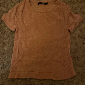 Rosa topp från Bik Bok - Rosa topp från bikbok