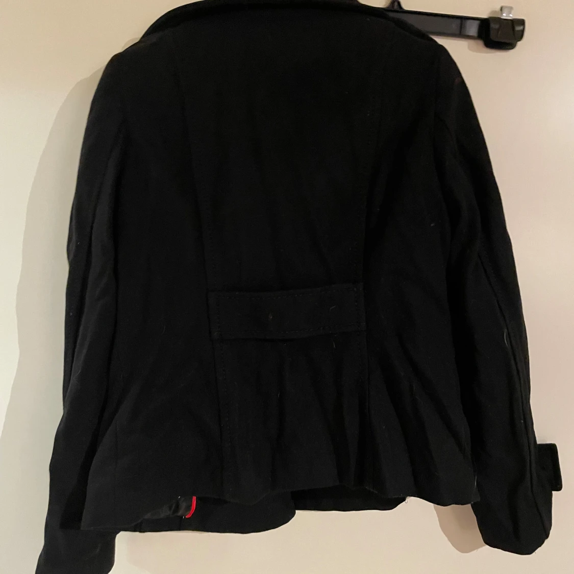 Svart skepparkavaj från DIVIDED - 1