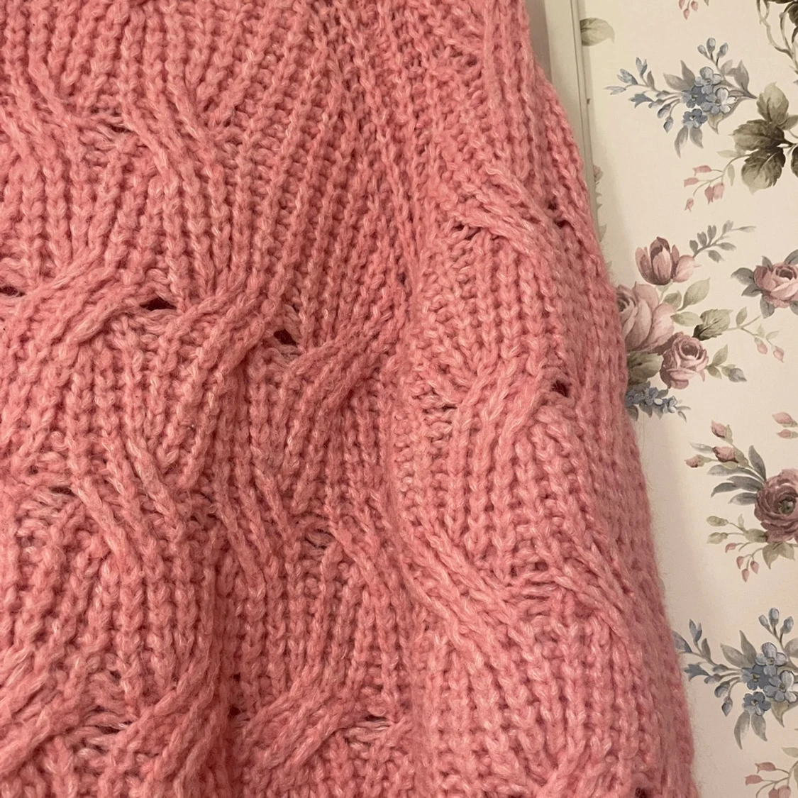 Rosa stickad tröja från H&M - 1